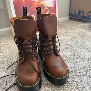 Dr Marten Boots